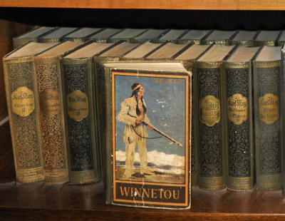 35 Karl May B&uuml;cher