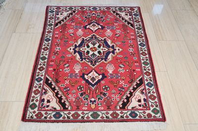 Pakistan Teppich in Rot